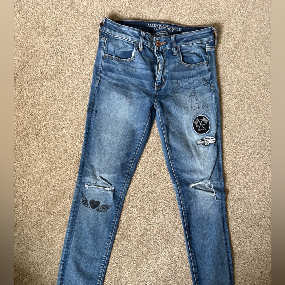 American Eagle Outfitters Blue Skinny Jeans with Embroidered Patches
